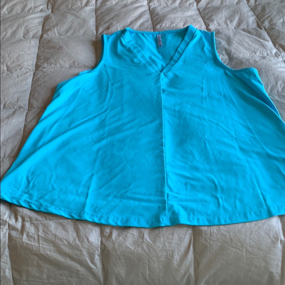 Lulu -B  - Sleeveless Turquoise Top